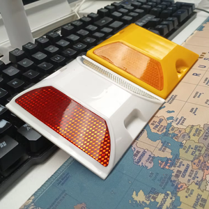 Portata riempita di sabbia di 16 tonnellate con rivestimento riflettente di alta qualità in plastica di alta qualità - Product Image 1