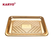 Boîte d'emballage alimentaire en plastique KYG-0038B personnalisée pour desserts et pains, avec couvercle transparent jetable, plateau doré pour crêpes