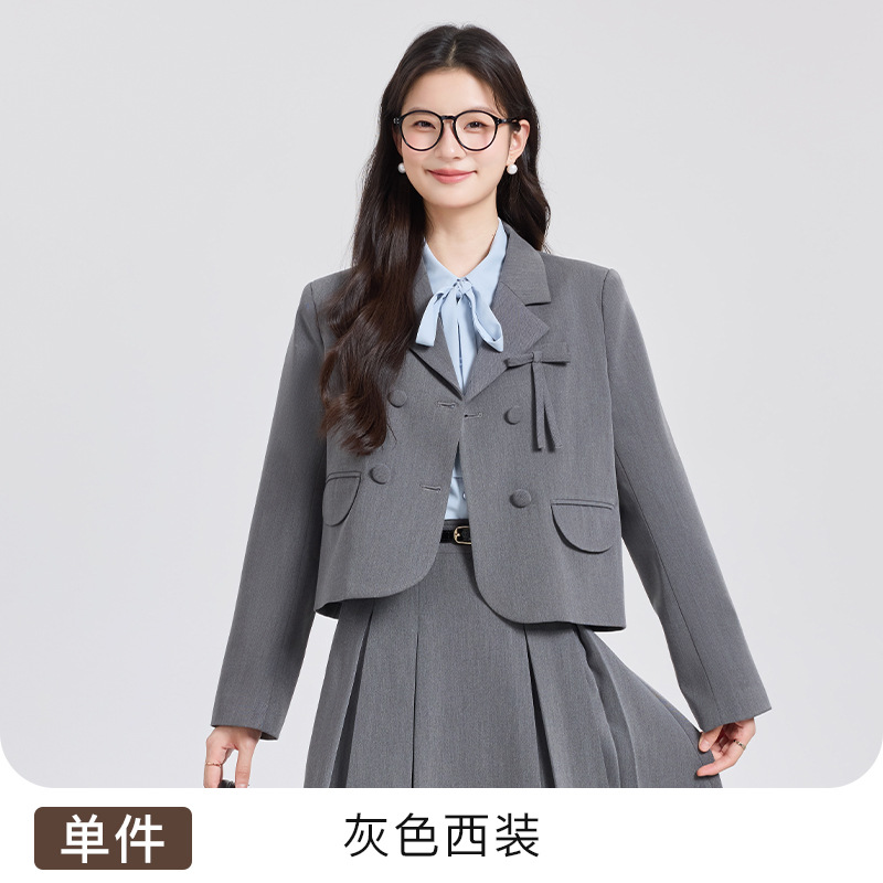 gray suit