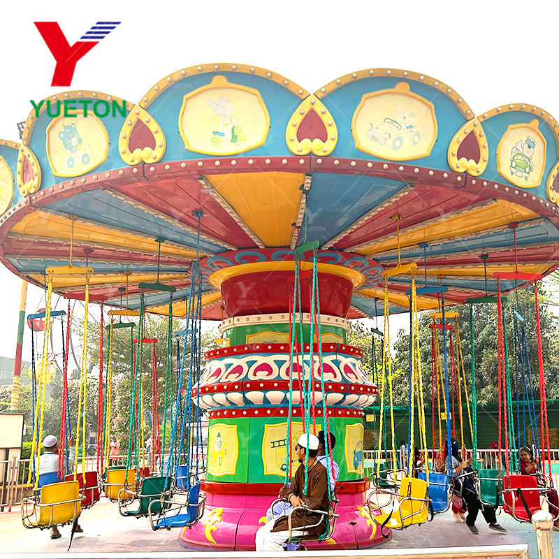 Tobogán de la feria, silla giratoria o paseo en avión Emoción y