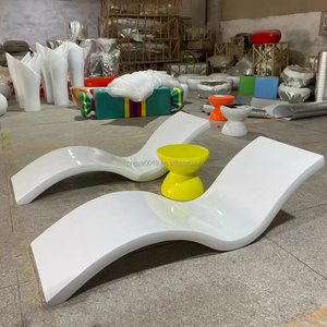 Venta al por mayor <span class=keywords><strong>de</strong></span> fábrica: Conjunto <span class=keywords><strong>de</strong></span> tumbonas y mesas para <span class=keywords><strong>piscina</strong></span>, impermeables, duraderas, para exteriores, personalizables, para centros <span class=keywords><strong>de</strong></span> spa. - Product Image 6