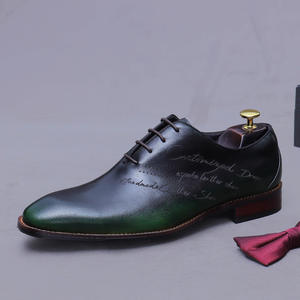 Chaussures Oxford de luxe pour hommes, en cuir véritable Evergreen, gravées, fabriquées à la main, à trois coutures, style Goodyear, pour affaires et occasions décontractées - Product Image 2