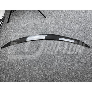 สปอยเลอร์หลังคาร์บอนไฟเบอร์แบบมองเห็นได้สำหรับรถยนต์แลมโบกินี ยูรุส - Product Image 5