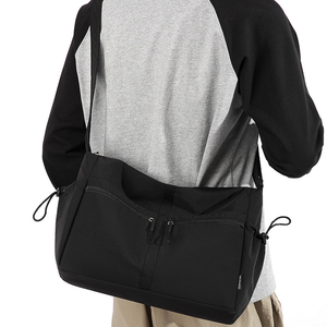 Nouveauté : Sac à main décontracté pour femme, durable, minimaliste, couleur unie, polyvalent et au style chic et original. - Product Image 3