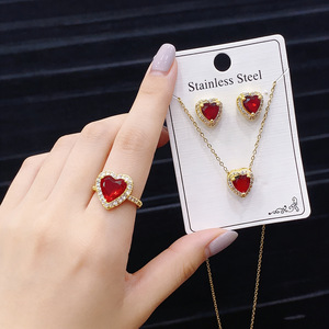 Conjunto <span class=keywords><strong>de</strong></span> Joyería <span class=keywords><strong>de</strong></span> <span class=keywords><strong>Acero</strong></span> <span class=keywords><strong>Inoxidable</strong></span> con Forma <span class=keywords><strong>de</strong></span> Corazón, Cadena <span class=keywords><strong>de</strong></span> Clavícula Simple <span class=keywords><strong>y</strong></span> Versátil con Collar <span class=keywords><strong>de</strong></span> Diamantes, <span class=keywords><strong>Aretes</strong></span> <span class=keywords><strong>y</strong></span> Anillo <span class=keywords><strong>de</strong></span> Moda - Product Image 2