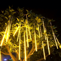 Wasserdichte IP65 Kupfer-LED-Meteorschauer-Pendelleuchte, bunt blinkende Outdoor-Weihnachtsdekoration, hängende Baum-Lichterkette