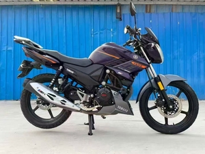 <span class=keywords><strong>Yamaha</strong></span> FZ150 <span class=keywords><strong>150cc</strong></span>, <span class=keywords><strong>Moto</strong></span> Efficiente nei Consumi con Design Moderno ed Elegante, Motore Affidabile e Confortevole - Product Image 2