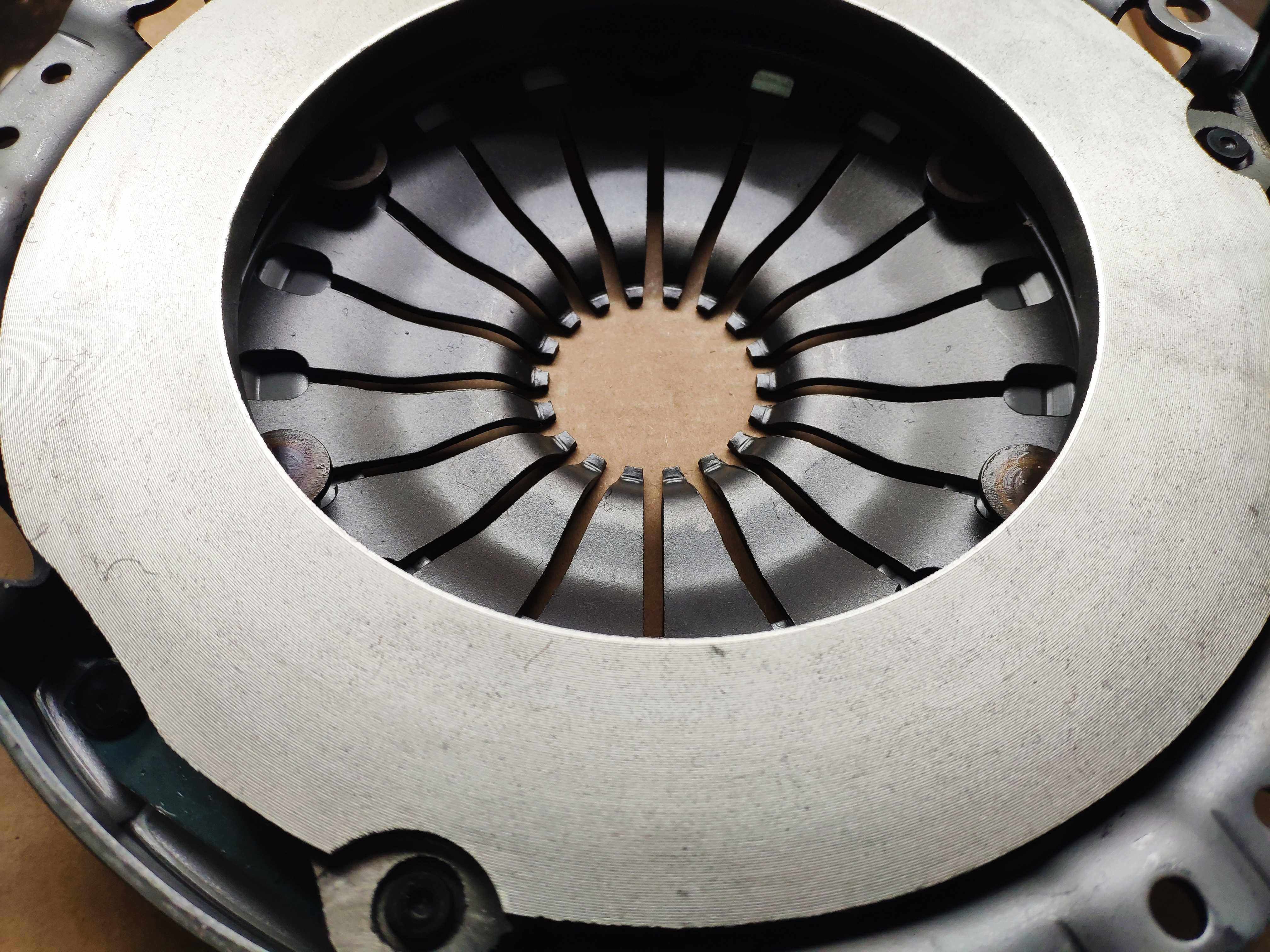 Disc High Cost Performance Clutch Pressure Disc for Wuling Rongguang Baojun  Gmc China Clutch Kits Cover Clutch Parts Image 4