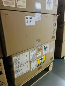 Disque dur DELL EMC D3-2S10-1200 12 Go 10K 1.2 To Modèle 005051635 S'APPLIQUE à Unity 300 400 500 600 - Product Image 4