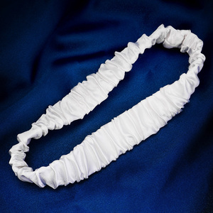Simple Sexy Blanco Muslo Banda Moda Nupcial Boda Accesorio Diseño fruncido Correa elástica para la pierna - Product Image 2
