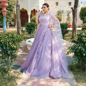 伝統的なスタイルのラベンダーボールガウン花柄刺繍長袖ネット生地ウェディングパーティーウェアドレス - Product Image 2