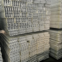 Profils d'extrusion en aluminium en alliage 6063 sur mesure pour fenêtres avec revêtement en poudre et services de pliage/soudage/découpe