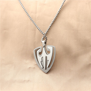 Pendentif bouclier en acier inoxydable pour hommes, collier géométrique, style rétro punk 12069 - Product Image 2