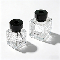 Bouteilles de diffuseur à roseaux carrées portables de 50 ml, 80 ml, 100 ml, 200 ml, en verre gaufré en forme de cube d'eau, prêtes à être expédiées, pour diffuseur d'arômes à domicile ou à l'hôtel