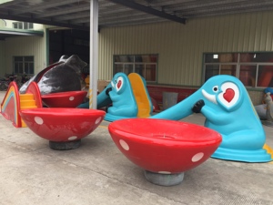 Toboganes de agua de fibra de vidrio para niños residenciales y almohadillas para salpicaduras Equipo de parque acuático para juegos divertidos para niños - Product Image 3