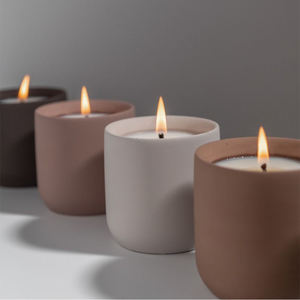 AIKUN vela perfumada de cerámica de diseño Popular etiqueta personalizada de cera de soja ecológica para sala de estar dormitorio Spa vela de boda - Product Image 5