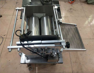 Máquina Industrial Multifuncional para Hacer Tortillas de Maíz Triangulares, Motor de Acero Inoxidable 304, Capacidad de 30 Piezas/Min, 1 Año de Garantía - Product Image 6