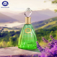 Vintage mewah kualitas tinggi dapat disesuaikan bunga unik berbentuk timbul 100ML 3.4Fl.oz jelas kaca kristal botol parfum
