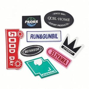 Etiquetas de Ropa Personalizadas, Etiquetas de PVC en Relieve 3D con Logotipo de Marca, Ecológicas, Plegables, para Zapatos, Bolsos y Prendas - Product Image 2