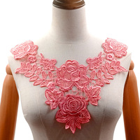 Design personnalisé, col de poitrine en Polyester Soluble dans l'eau, fleurs 3d, broderie de dentelle, patchs appliqués, creux