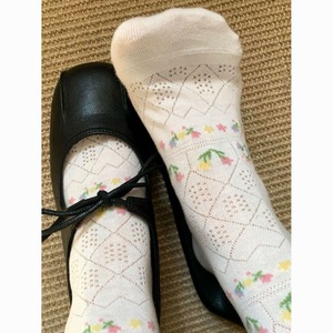 Women's Mid Calf Slouch <b>Socks</b> Grayish White Floral Print Breathable Polyester Fiber Sweat Absorbing Youth 18 40 Years Old - Product Image 2