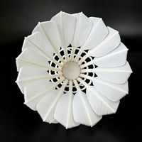 Volant de badminton en plumes de canard de classe A, 2 couches de liège. Fabricant d'usine. Balles de badminton de qualité 1, rouge, n° 5, pour les matchs