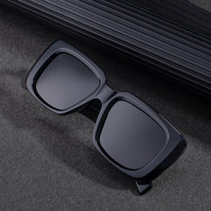 Lunettes de soleil polarisées carrées pour hommes JW-6008P, protection UV400, monture en plastique noir et métal, verres TAC, style conduite en extérieur - Product Image 3