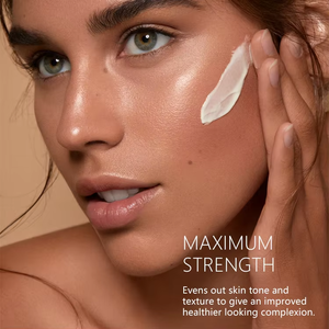 Crema Facial Ligera, Hidratante, Iluminadora, Reafirmante, Antienvejecimiento y Nutritiva, 50 ml, No Grasosa, para Todo Tipo de Piel - Product Image 3