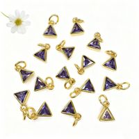 Bijoux Yasa, pendentif triangle en laiton plaqué or 18 carats avec zircon coloré pour femmes et unisexe - Cadeau d'anniversaire