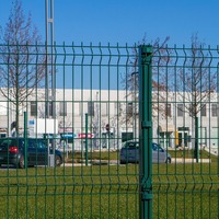 Chine fabricants vente en gros clôture en treillis métallique de haute sécurité 3D V Curved Curved Garden Farm Fence