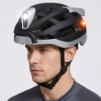 Casque de vélo intelligent pour la conduite nocturne avec clignotants LED, casque de vélo pour les trajets en ville et la sécurité routière