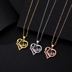 Collana con Ciondolo a Cuore con Proiezione 'Ti Amo' in 100 Lingue, Gioiello Trendy con Catena a Maglia per Regalo, Fidanzamento, Anniversario, Festa - Product Image 4