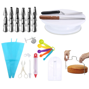 <span class=keywords><strong>Kit</strong></span> per Decorazione <span class=keywords><strong>Torte</strong></span> con Piatto Girevole in Plastica, 100 Pezzi di Accessori e Utensili per Glassare - Product Image 2