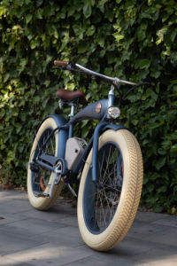 Rayvolt Classic Electro Motor Vintage E-Bike Beachin Vélo électrique 27 pouces bleu E-Cycle avec gros pneu - Product Image 5