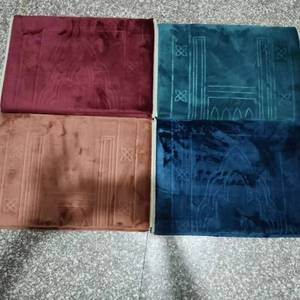 Embossed woven flannel <b>folding</b> blanket, ultra-soft, anti-pilling, portable, for <b>sofa</b> and <b>bed</b>, with floral pattern, wholesale - Product Image 1