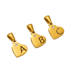 Dijes de Corazón Chapados en Oro con Letras A, B, C e Incrustaciones de Cristal y Diamantes de Imitación para la Creación de Joyería - Product Image 1