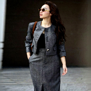 Blazer Gris a Rayas Finas de Lana y Seda Transpirable para Mujer, Corte Entallado, Estilo Casual de Oficina, Trajes de Negocios - Product Image 1