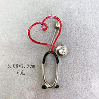 Broches en forme de stéthoscope d'infirmière pour femmes, accessoires de personnalité pour infirmières, cadeaux, épingles de chapeau et de revers