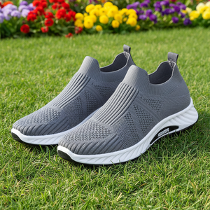 Zapatos de malla de PVC para <span class=keywords><strong>hombre</strong></span>, estilo casual, cómodos, transpirables y ligeros, para primavera, para hombres de mediana edad y mayores, tipo <span class=keywords><strong>slip</strong></span>-on, de fábrica. - Product Image 1