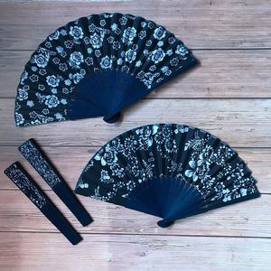 Abanico de Seda Satinada de 15 Pulgadas con Logotipo Personalizado para Danza y Fotografí<span class=keywords><strong>a</strong></span>, Diseño Floral Azul con Marco de Bambú Pulido - Product Image 6