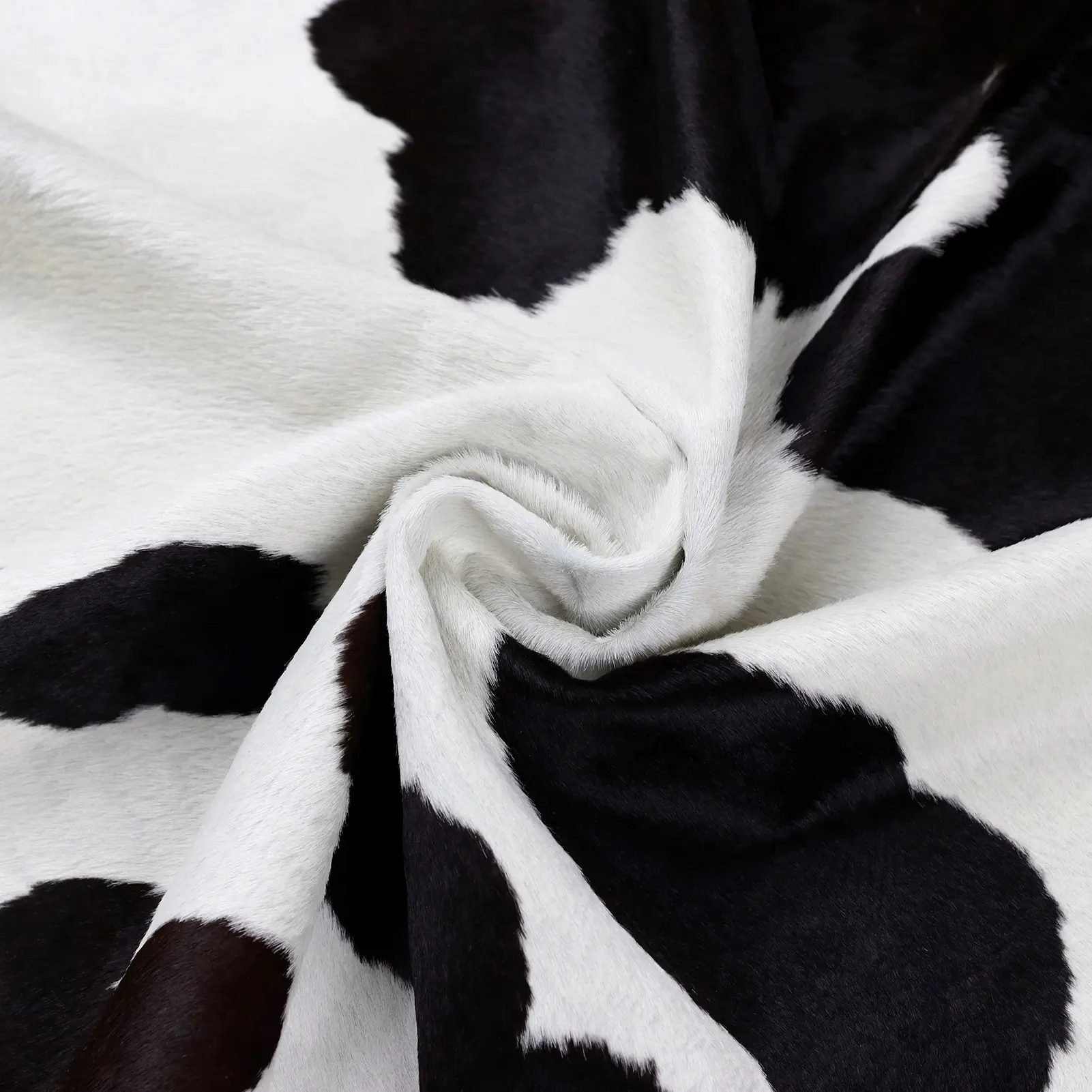Pelle di vitello naturale in bianco e nero