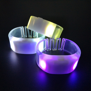 Dmx 512 RGB màu sắc bên ngoài trời Silicone điều khiển từ xa ánh sáng nhấp nháy ban nhạc cổ tay cho buổi hòa nhạc - Product Image 3