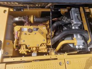 Excavatrice sur chenilles d'occasion de 12 tonnes pour Cat 312D2 en bon état avec composants essentiels incluant moteur et pompe - Product Image 5