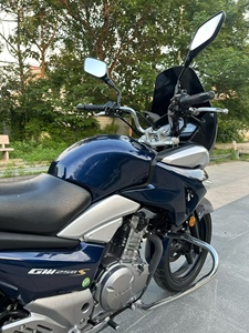 รถจักรยานยนต์สปอร์ตเรซซิ่ง Lingmi Rizon GW250 200-400 ซีซี ใช้เชื้อเพลิงเบนซิน ผลิตจากฉงชิ่ง ความเร็วสูงสุด 80 กม./ชม. พร้อมระบบปรับอากาศสำหรับการเดินทางที่รวดเร็ว - Product Image 6