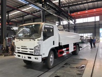 Chine Isuzu petit camion-citerne à lait réfrigéré camion-citerne de transport de lait de 3000 litres à vendre