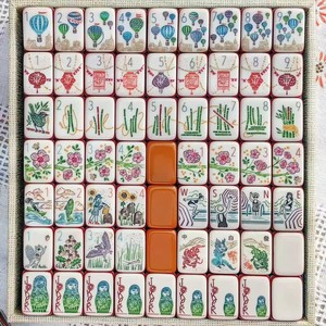 Juego de Mahjong Americano de Lujo de 7 Capas de Acrílico, Personalizado y Creativo, para Jugar Juntos - Product Image 1