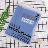 Sac de vêtements en plastique biodégradable givré avec fermeture éclair, personnalisable avec logo, pour l'expédition et l'emballage de chemises, jupes et autres vêtements
