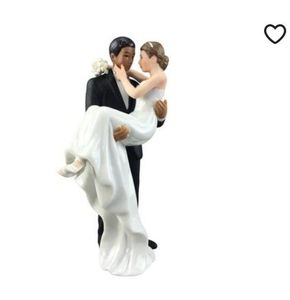 <strong>Wedding</strong> <strong>Gift</strong> Resin <strong>Bride</strong> and Groom Couple Cake Topper with Customized Size and OEM/ODM Design - Product Image 5
