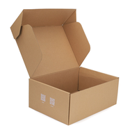 Boîte d'expédition en carton ondulé kraft de style avion, personnalisée en usine, en matériaux recyclés écologiques, avec laminage mat et éponge pour vêtements