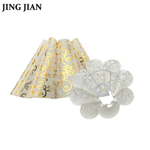 Abat-jour plissé moderne en tissu pour lampe de table, idéal pour chevet, bureau, éclairage intérieur - Usage domestique et hôtelier - Product Image 1